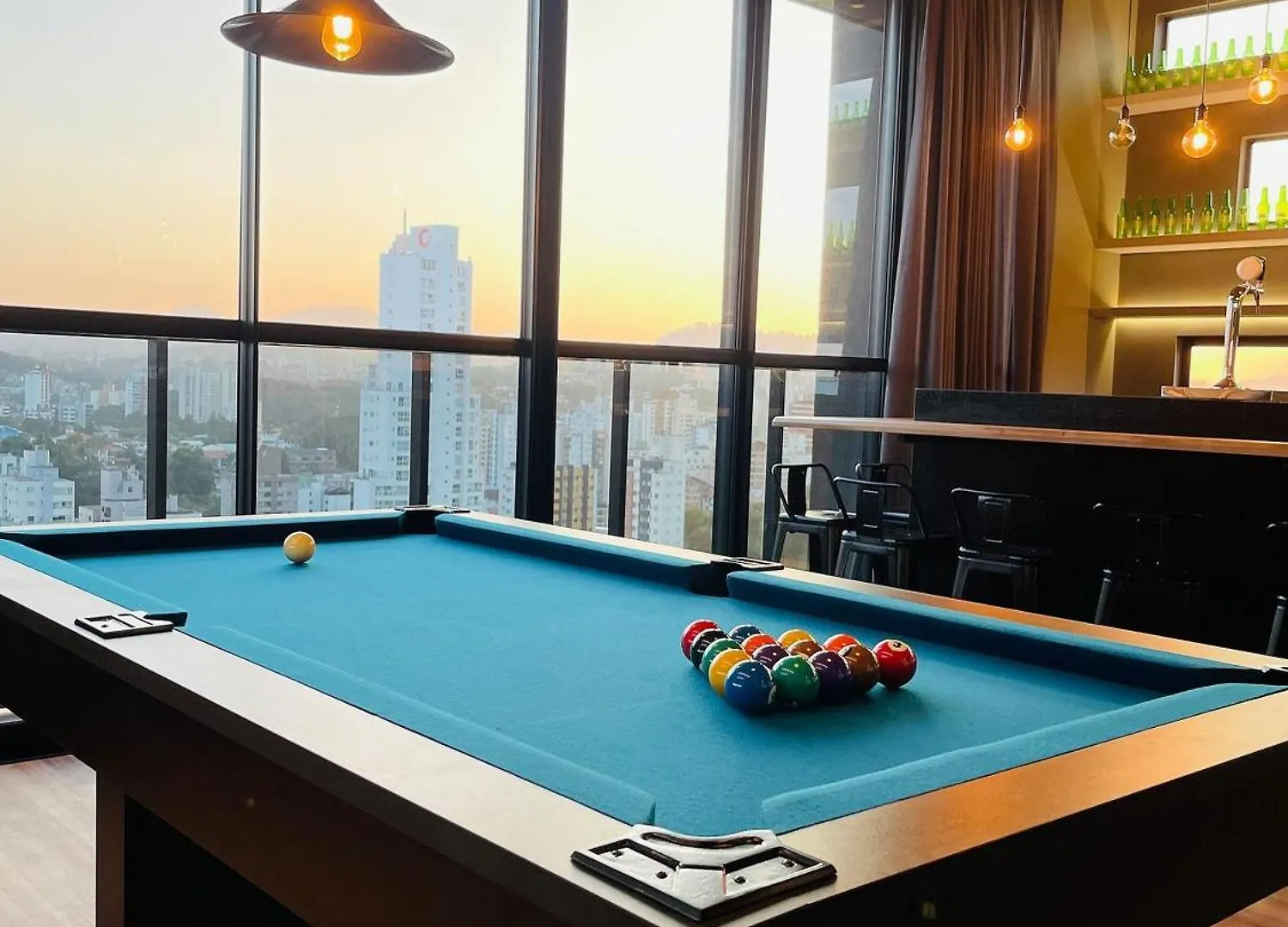 شقة Loft Up 1309 | Mobiliado | Wifi | Piscina | بلوميناو