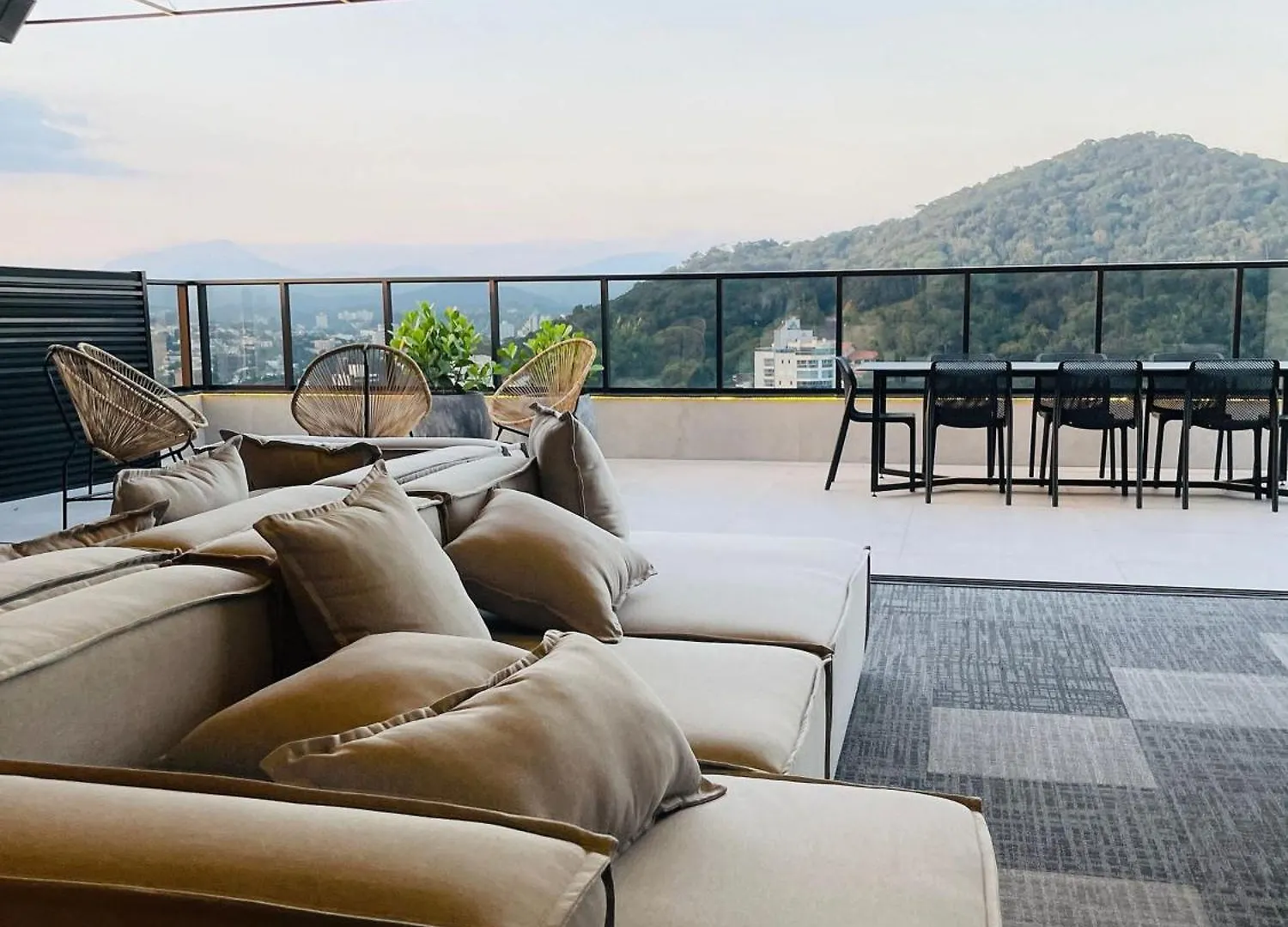 شقة Loft Up 1309 | Mobiliado | Wifi | Piscina | بلوميناو 0*,